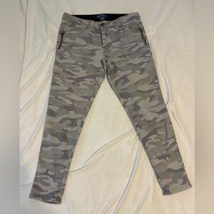 Democracy Stretch Ab Solution Gray Camouflage Denim